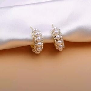 Elegant Gold and Pearl Hoop Earrings